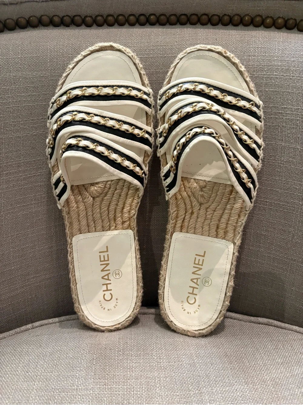 CHANEL Chain Link Accent Espadrilles